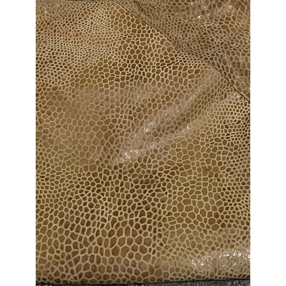 HOBO International Golden Leather Tote Bag Zip Closure Leather Handle EUC